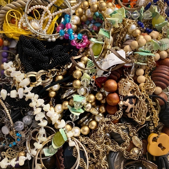 Junk Jewelry - Picture 12 of 14